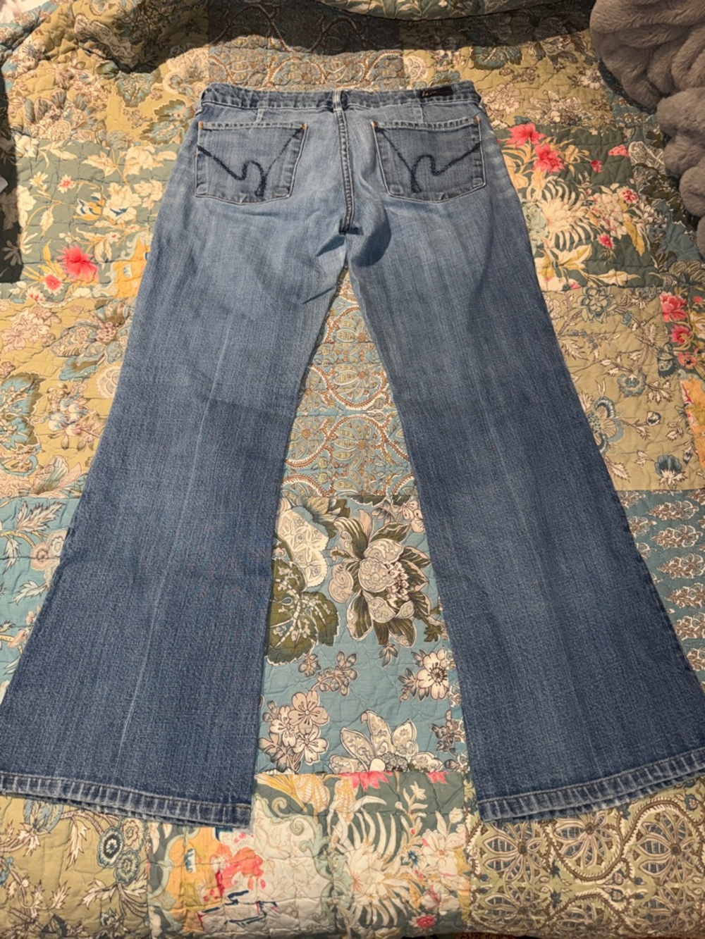 Citizen’s of Humanity Classic Women's Bootcut Jeans - Lighter Distressed Blue